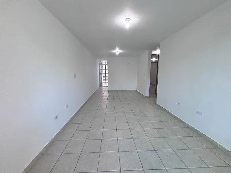 2 bed, 1.0 bath, 782 sqft, $950 — Photo 4