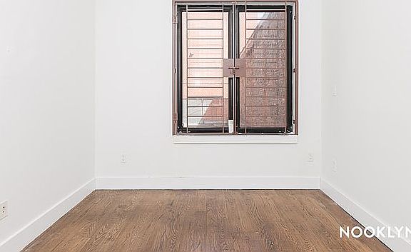 3rd image of 112 Manhattan Ave APT 1B