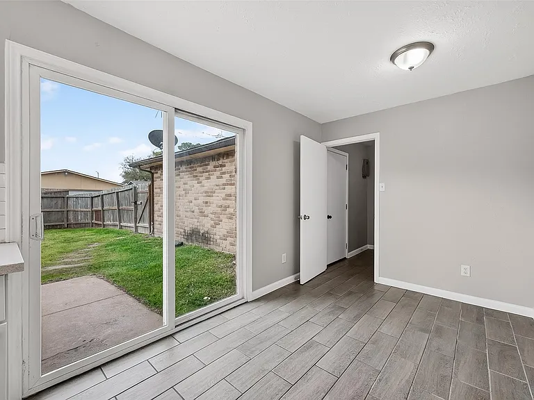 14034 Lourdes Dr — Photo 9