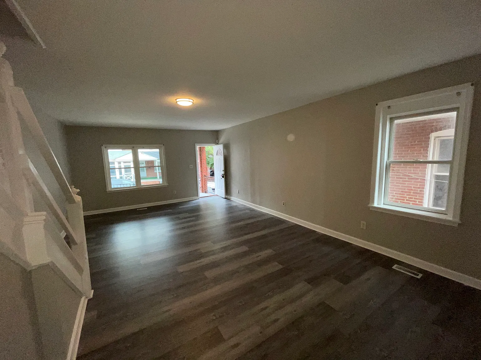 4 bed, 2000 sqft, $2,195 — Photo 4