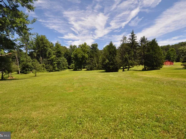 6586 Colchester Rd, Fairfax Station, VA 22039