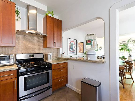 2nd image of 506 N Spaulding Ave