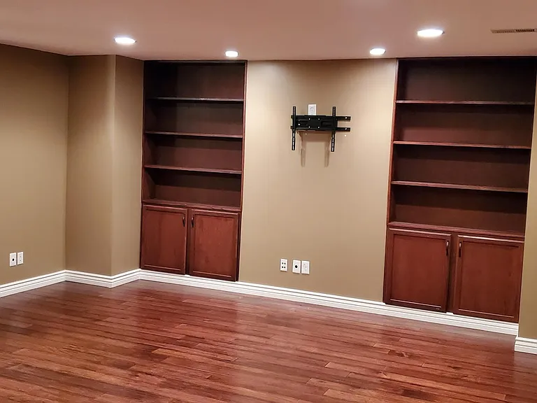 801 S Cranbrook Cir — Photo 18