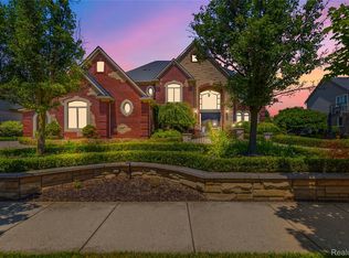 48554 Stoneridge Dr, Northville, MI 48168