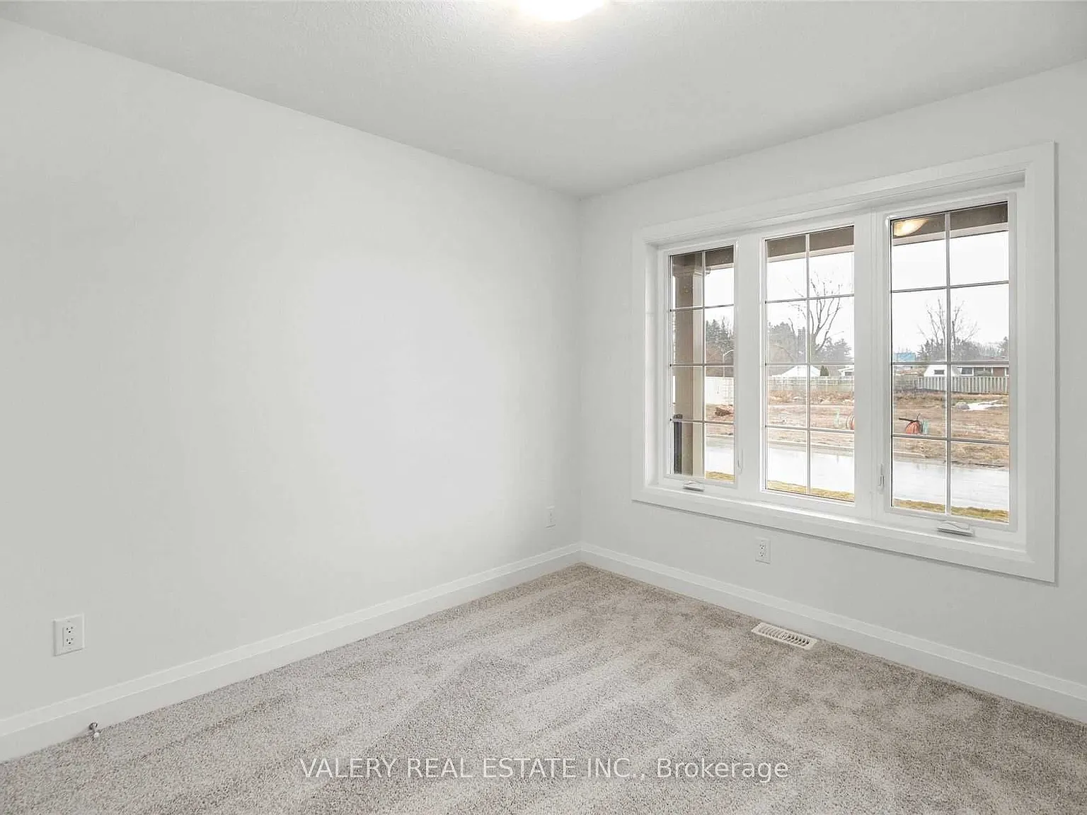 2 bed, $2,600 — Photo 4