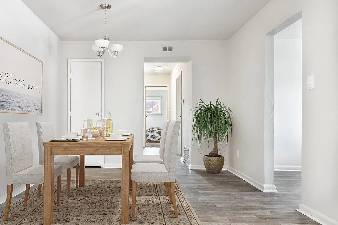 Carolanne Terrace Apartments — Photo 2