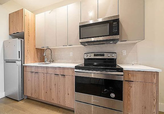 3rd image of 287 Winthrop St #4R