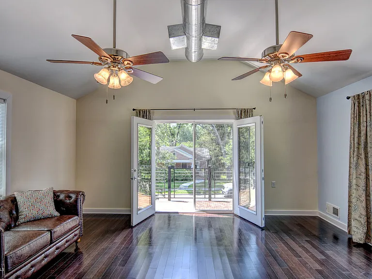 2107 Metts Ave — Photo 15