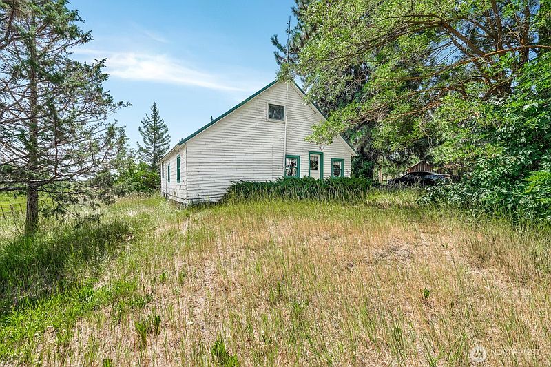 2nd image of 3220 Bickleton Highway