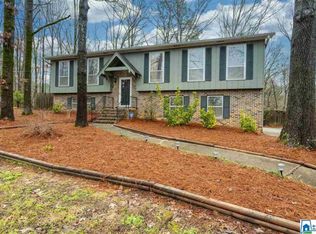 50 Huntmaster Ln, Pelham, AL 35124