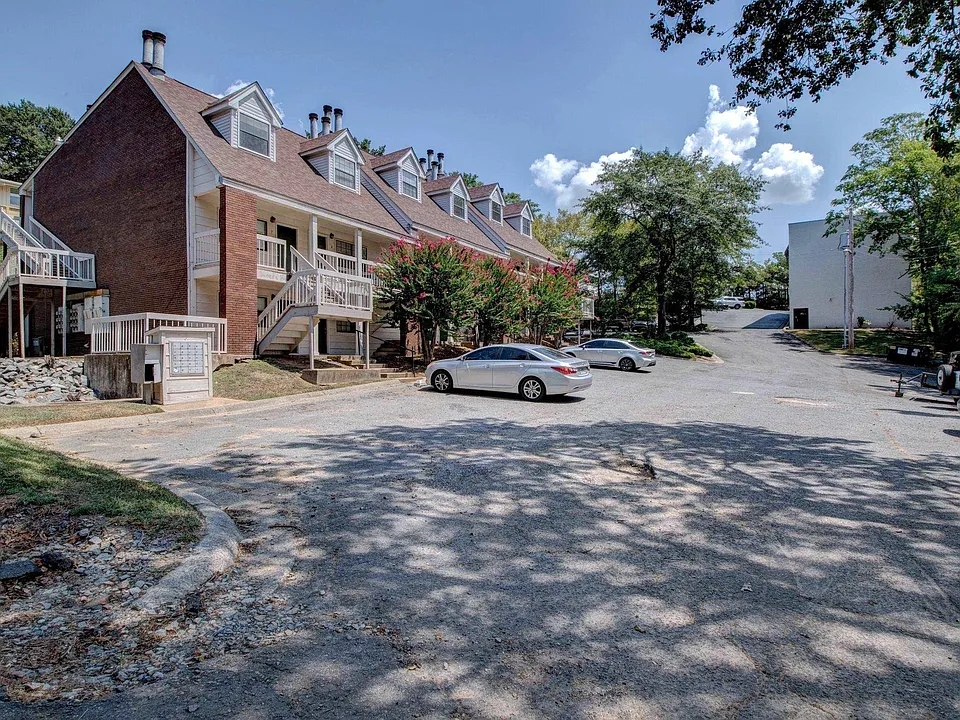1906 N Bryant St #11