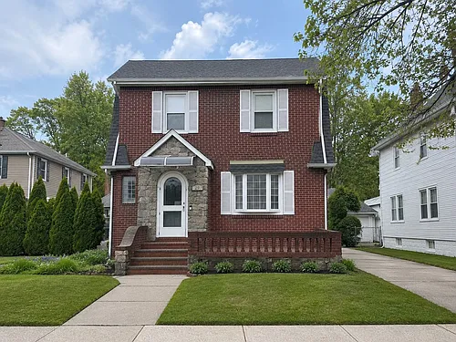 29 Holland Ave Photo 1