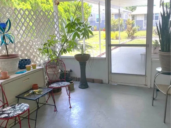 384 Bergen St, Fort Myers, FL 33903