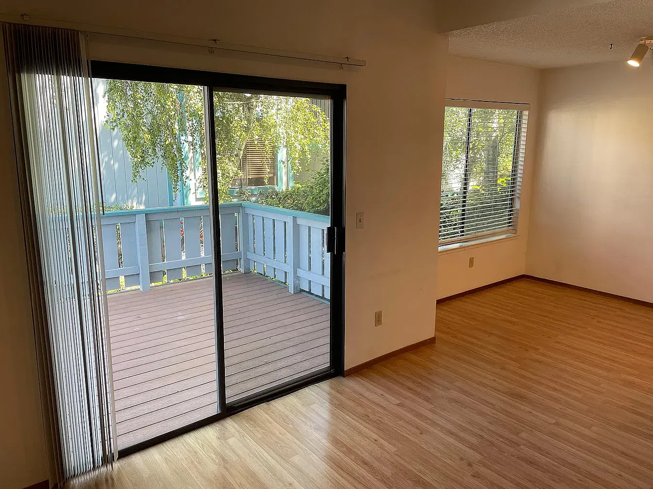 2 bed, 975 sqft, $2,495 — Photo 4