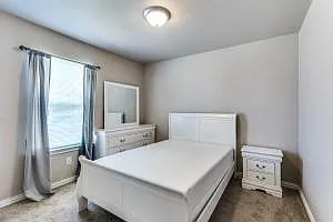 2719 Avenue J — Photo 10