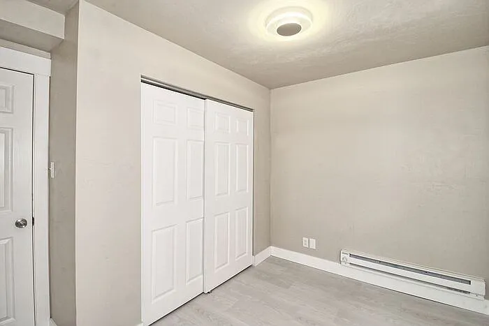 915 Grand Ave — Photo 6