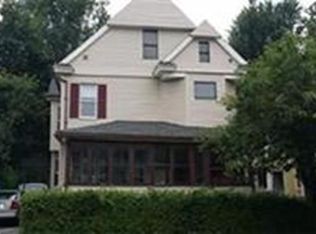 19 Portland St, Springfield, MA 01107