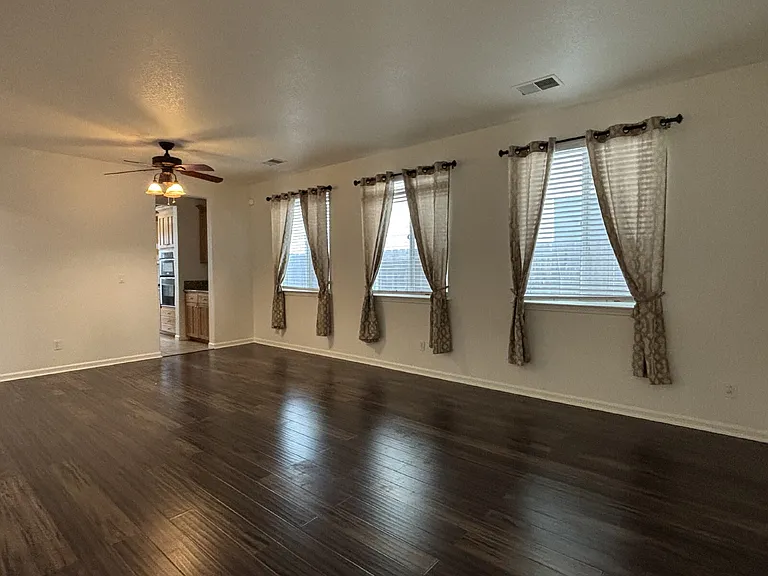 2405 El Vaquero Dr — Photo 6