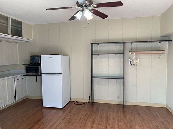 4th image of 727 Pumehana St #101