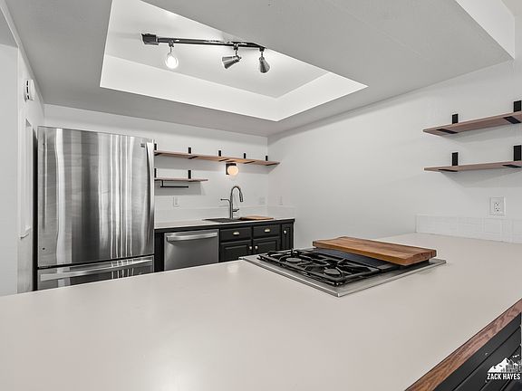 5th image of 8025 Fairwood Cir