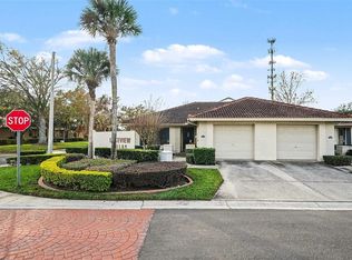 18302 Aintree Ct, Tampa, FL 33647