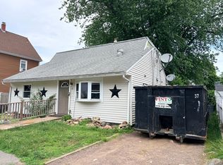 43 Birch St, Saugus, MA 01906