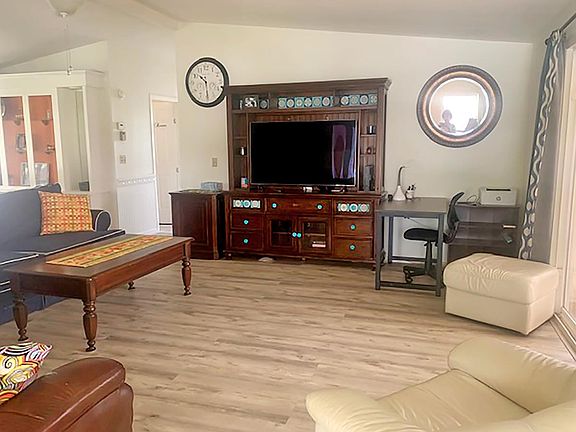 3rd image of 4407 San Lucian Ln #4407