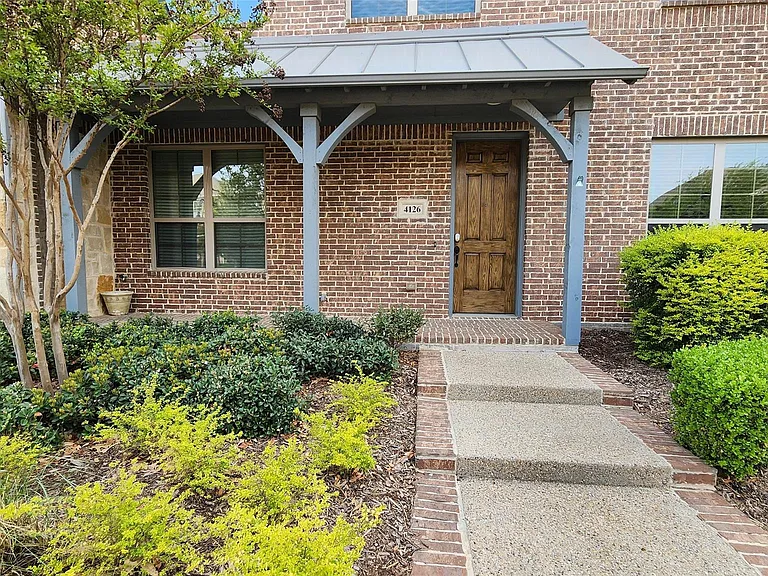 4126 Cascade Sky Dr — Photo 1