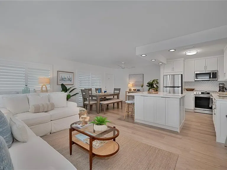 1950 Gulf Shore Blvd N #101 — Photo 3