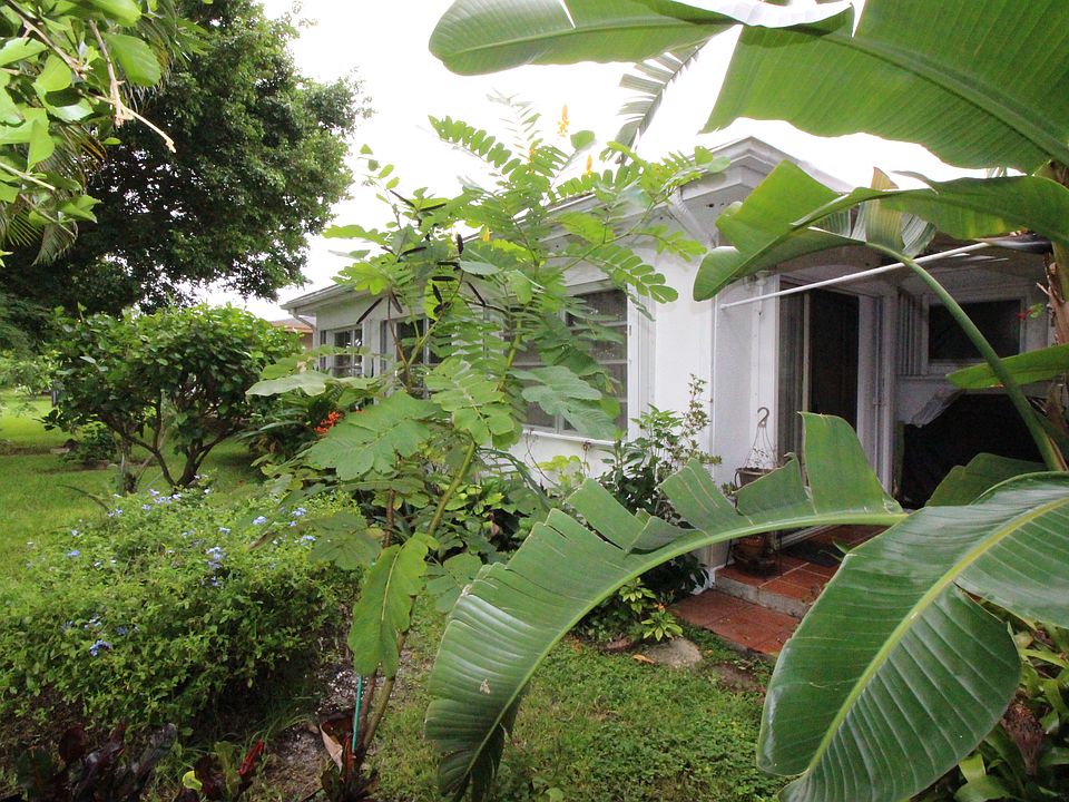 1st image of 5605 NW 49th Ave