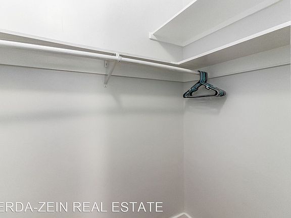 5th image of 928 Lafayette St #9029022