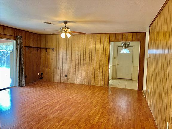 3rd image of 108 El Camino Dr