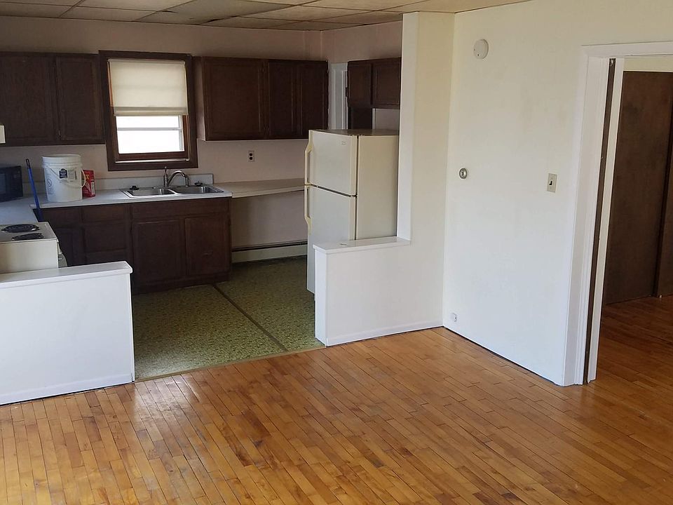 1st image of 203 Wolf River Dr #3