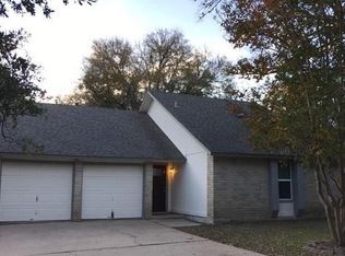 10025 Woodland Village Dr, Austin, TX 78750