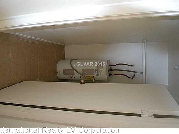 5th image of 6217 Yerba Ln APT B