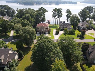 1 Peninsula Dr, Scottsboro, AL, 35769