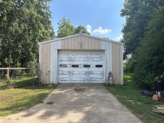 5th image of 2387 W Highway 62 Hwy
