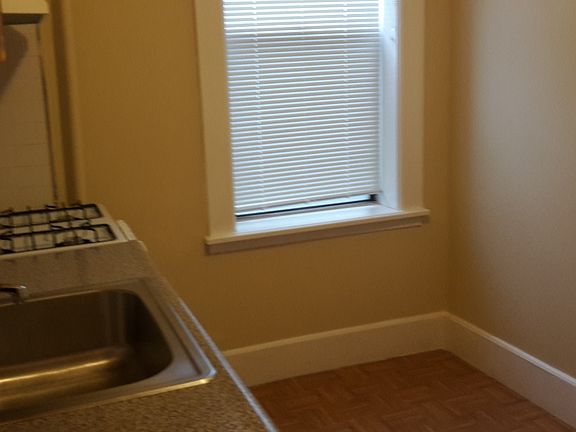 4th image of 2410 29th St APT 2