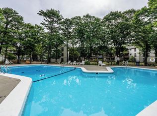 800 Bearses Way APT 3SE, Hyannis, MA 02601
