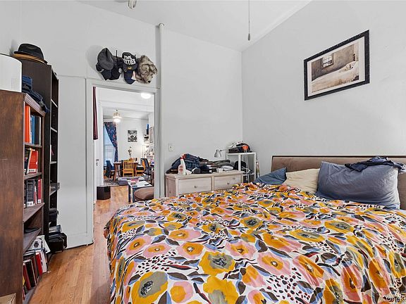 4th image of 71 Norman Avenue