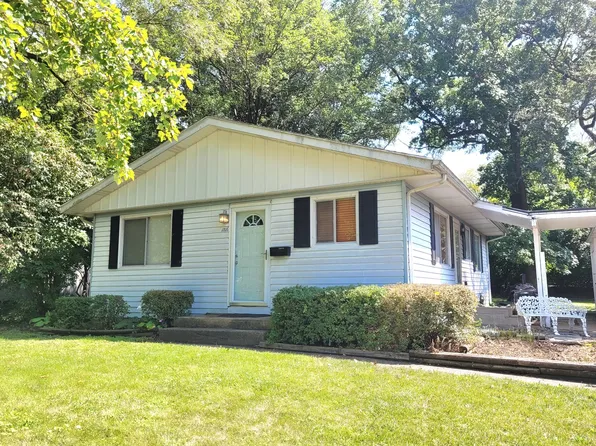 1816 Larch Pl, Urbana, IL 61801