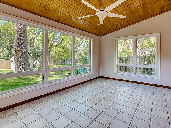 4th image of 4329 Felton Pl
