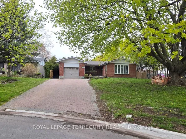 134 Switzer Dr, Oshawa, ON L1G 3J7