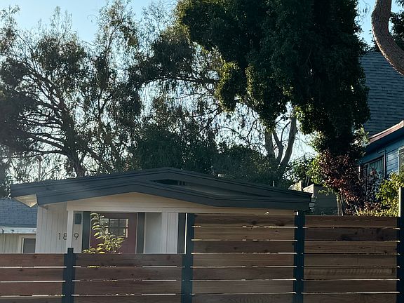 3rd image of 1819 N Alvarado St #1819