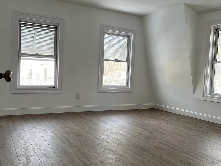10 Holly Ave #1 — Photo 15
