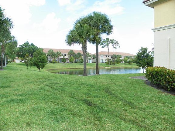 3rd image of 1502 Seminole Palms Dr