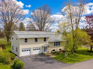 2 Hillview Dr, Norwich, NY 13815