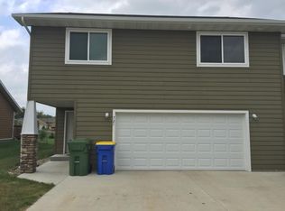 721 17th St S, Brookings, SD 57006