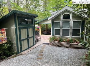 97 Delphinium Ln, Newland, NC 28657