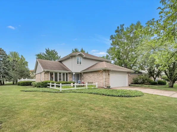 8025 Shoshone Trl, Tinley Park, IL 60477